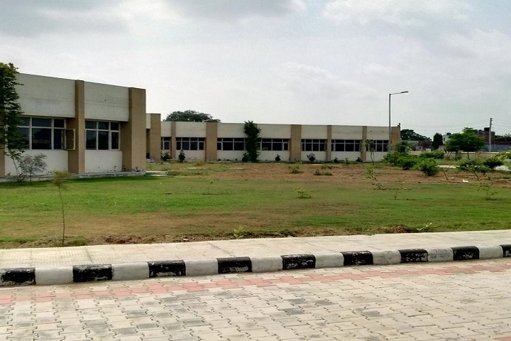 https://cache.careers360.mobi/media/colleges/social-media/media-gallery/25283/2019/1/25/Campus view of University College Barnala_Campus-View.jpg